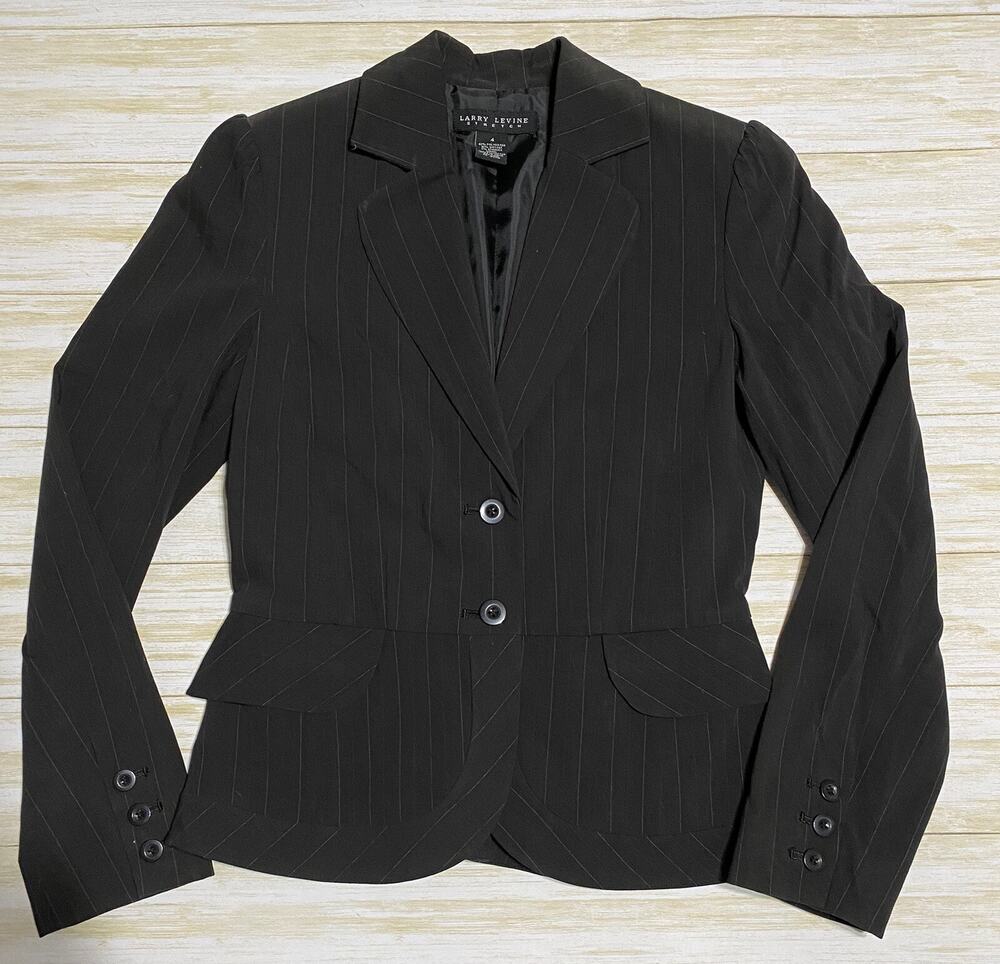 Larry Levine Womens Size 4 Dark Gray Pinstripe Button Suit Blazer